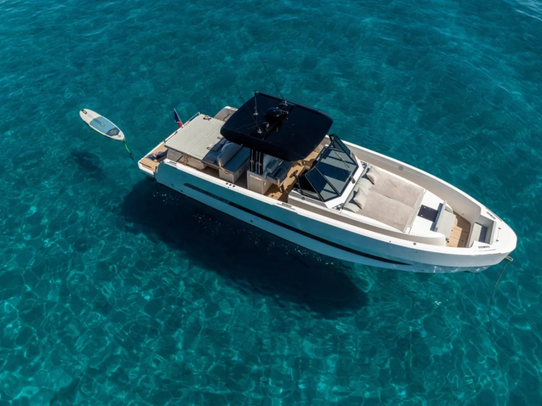 Location bateau MEDYACHT MED 42 à Saint-Tropez sur Samboat