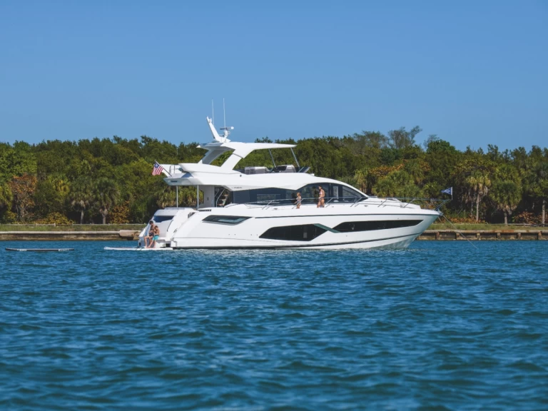 Location Yacht à Saint-Tropez - Sunseeker Manhattan 68