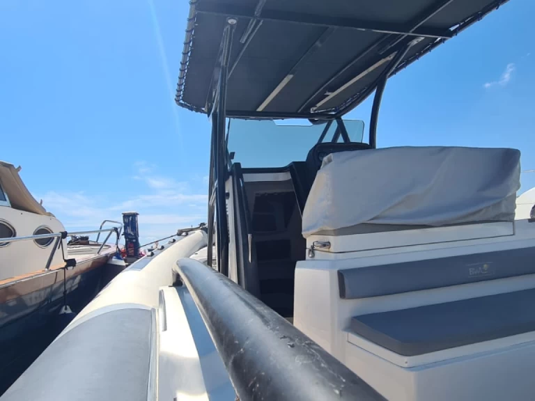 Location bateau Bwa BWA 30 PREMIUM à Stintino sur Samboat