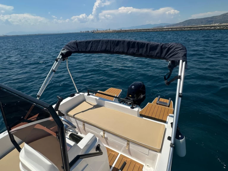 Location bateau Roses pas cher BF 470