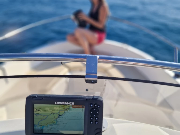 Location Bateau à moteur Jeanneau avec permis