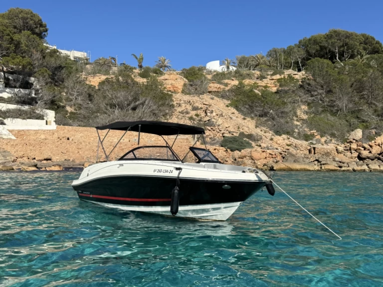 Location Bateau à moteur à Club Nàutic Santa Ponsa - Bayliner VR5