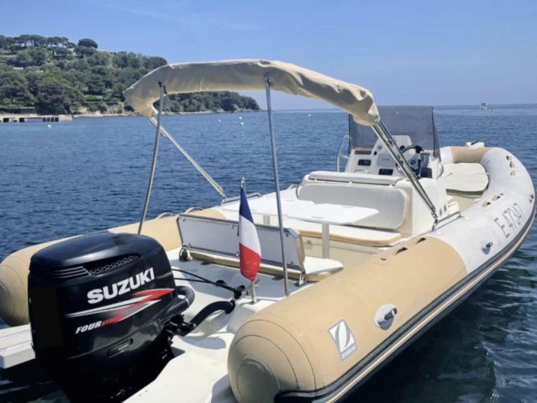 Semi-rigide à louer à Carnon-Plage au meilleur prix