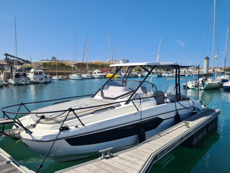 Location bateau Bénéteau Flyer 8 SUNdeck à Les Sables-d'Olonne sur Samboat