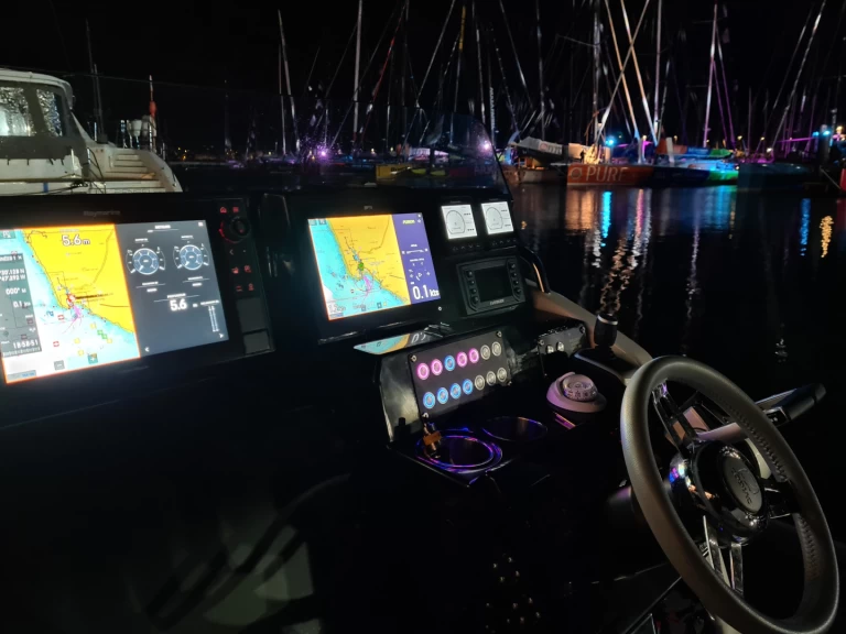 Zodiac Medline 9 a louer à Les Sables-d'Olonne