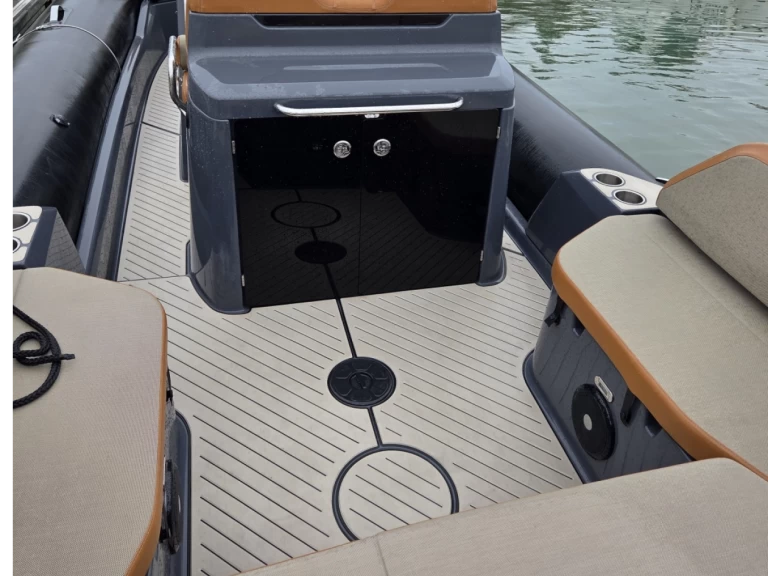 Semi-rigide à louer à Les Sables-d'Olonne au meilleur prix