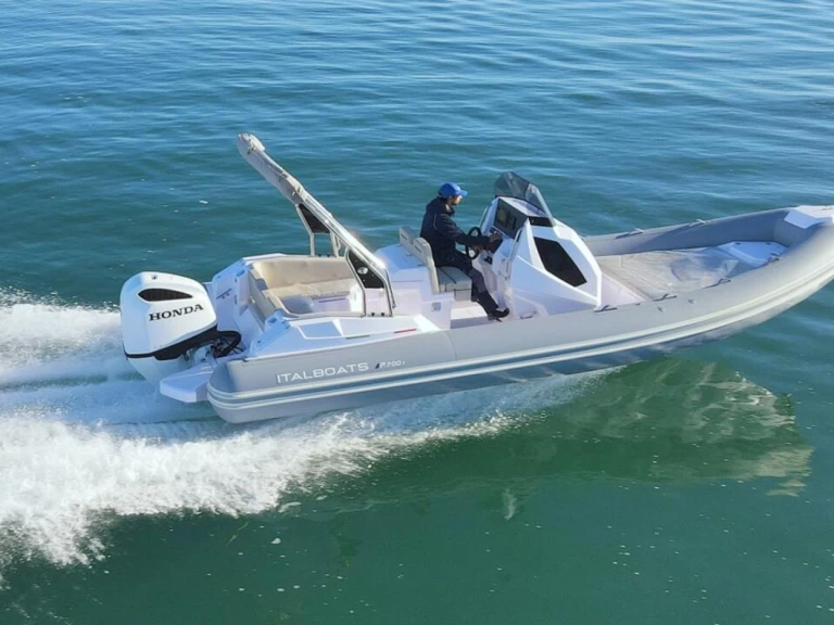 Location Semi-rigide à Pula - Italboats Predator 700 T