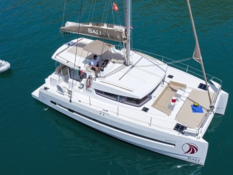 Bali Catamarans Bali 4.1 a louer à Primošten
