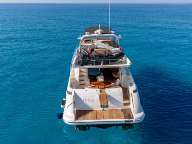 Yacht à louer à Ayia Napa au meilleur prix