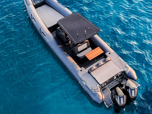 Location Semi-rigide Marvel avec permis