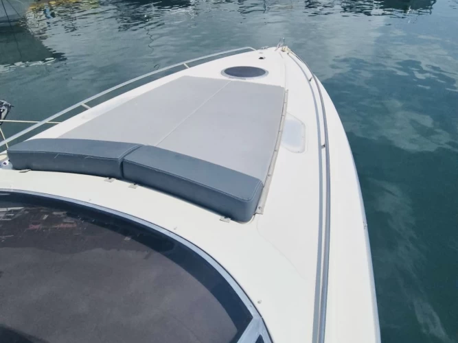 Louez un Cranchi Endurance 35 à Gênes