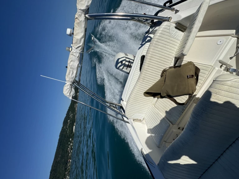 Location Semi-rigide Zar avec permis