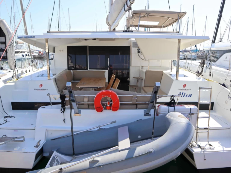 Fountaine Pajot Lucia 40 a louer à Ligia