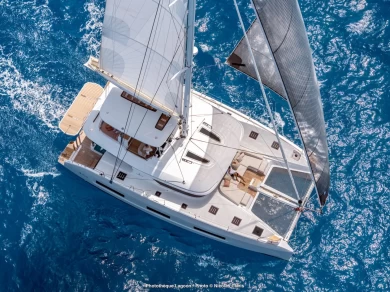 Yacht hire Antigua Island cheap Lagoon 55