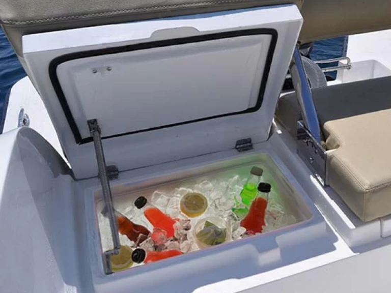 Location bateau San Antonio Port pas cher 5.0 SPORT