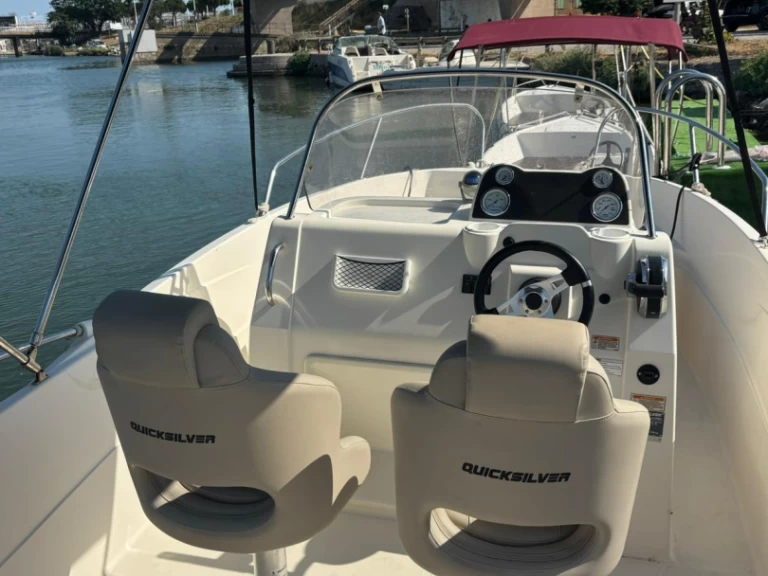 Quicksilver Activ 605 Open a louer à Carnon-Plage