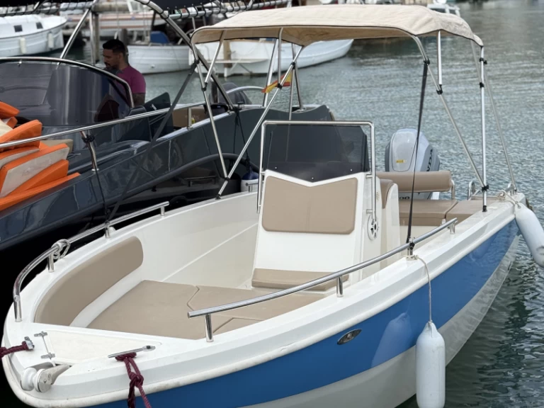 Location Bateau à moteur à Port d'Alcudia - Kolmarine Teorema 20