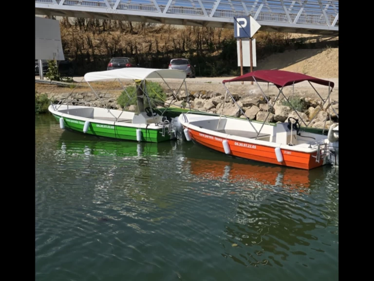 Location bateau NAVALPLASTICA lancia 450 à Carnon-Plage sur Samboat