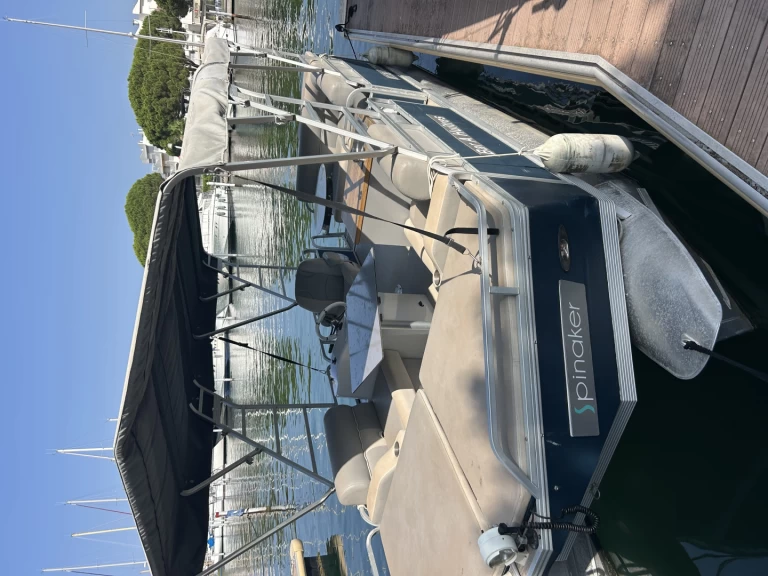 Louer Bateau à moteur avec ou sans skipper Selva à Port-Camargue