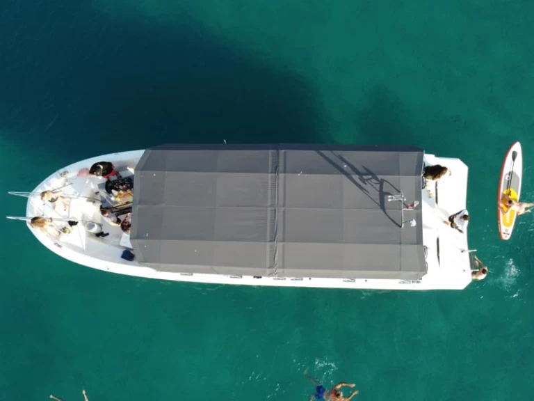 Location Bateau à moteur Mercan avec permis