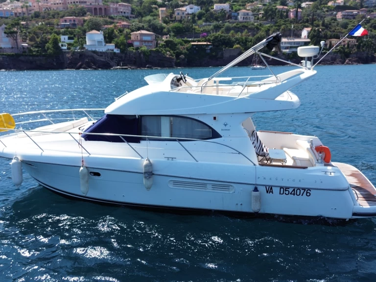 Location Bateau à moteur Jeanneau avec permis