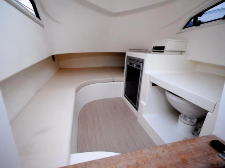 Location Semi-rigide à Porto-Vecchio - Capelli Tempest 1000 CC