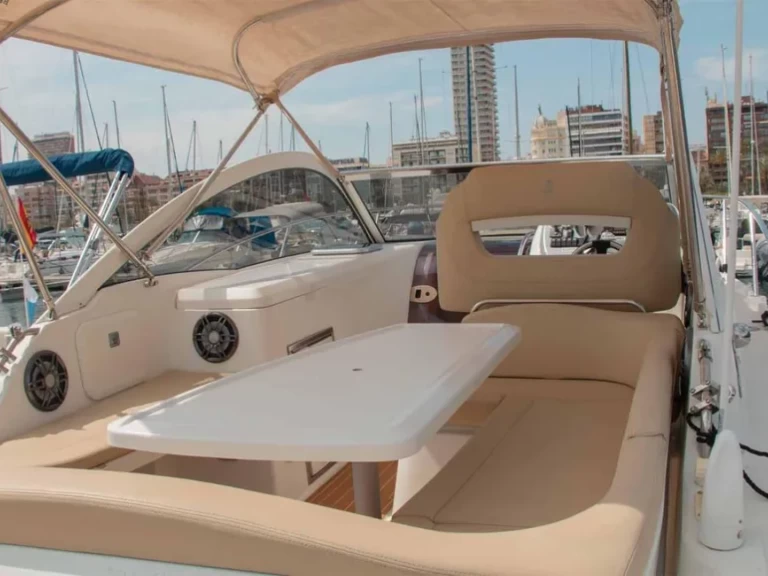 Location à Alicante - Bénéteau Monte Carlo 27 sur SamBoat