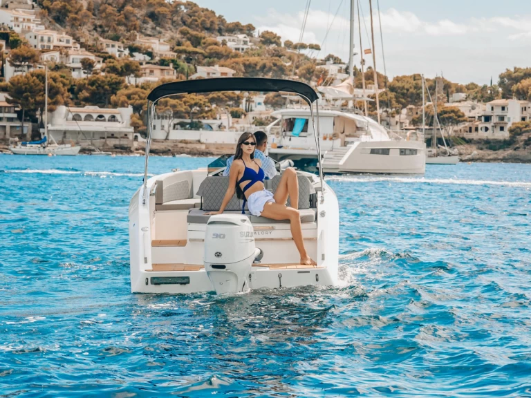 Louez un Valory 570 PREMIUM à Port d'Alcudia