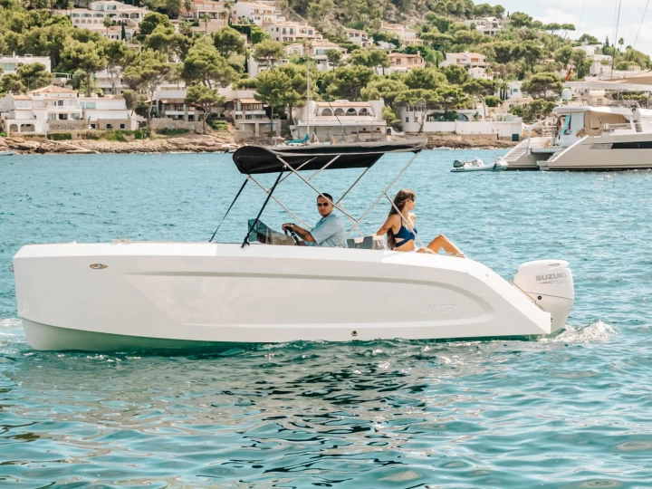 Location Bateau à moteur à Port d'Alcudia - Valory 570 PREMIUM