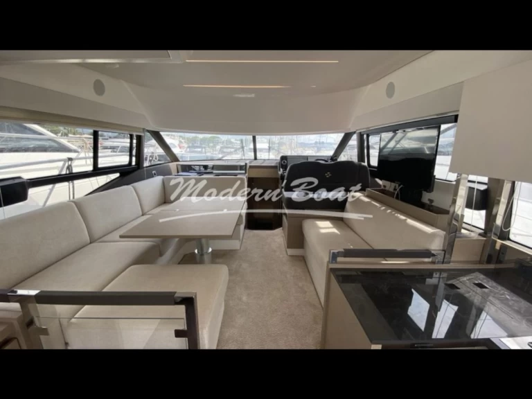 Location bateau Prestige prestige 460 fly  à Mandelieu-la-Napoule sur Samboat