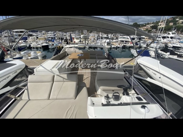 Location Yacht Prestige avec permis