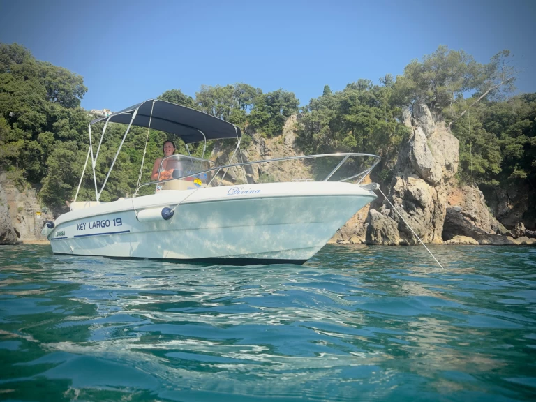 Location Bateau à moteur Sessa Marine avec permis