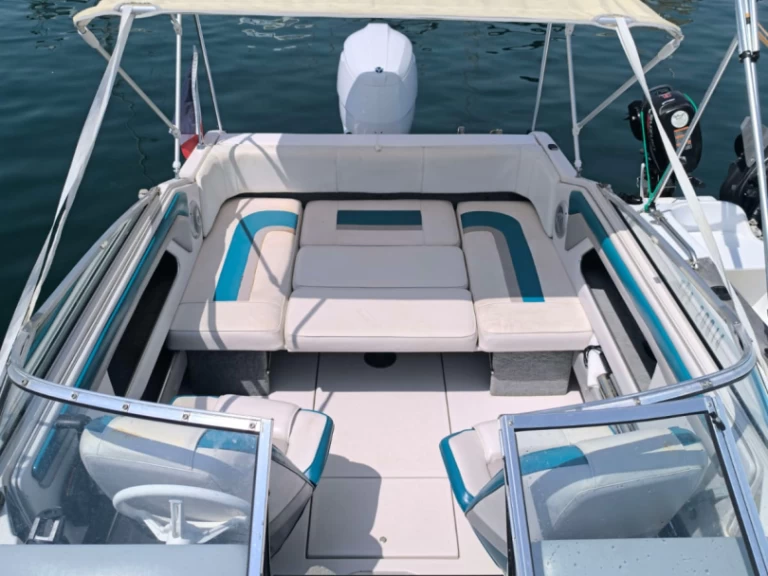 Location bateau Saint-Raphaël pas cher Sundowner 195