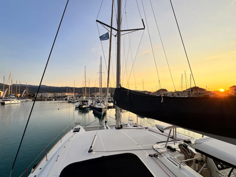 Louez un Lagoon Lagoon 450 Sport Top à Lefkáda