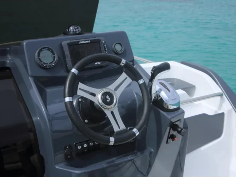 Location bateau Jeanneau Cap Camarat 625 Limited à Les Salins d'Hyères sur Samboat