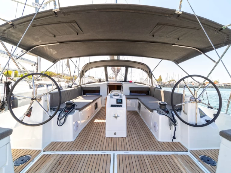 Location bateau Agios Nikolaos pas cher Sun Odyssey 490