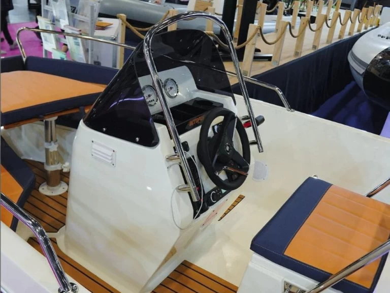 Location bateau AM Yacht 500 Open à Benalmádena sur Samboat