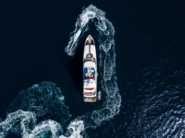 Concept-Marine Custom tri-deck 42 Metre a louer à Cannes