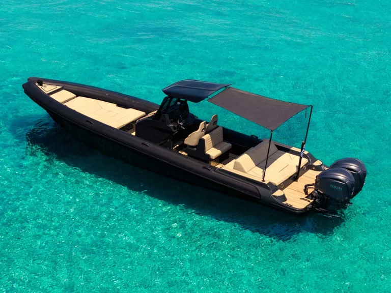 Semi-rigide à louer à Kontokáli au meilleur prix