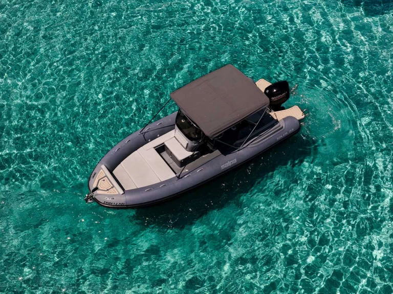 Semi-rigide à louer à Kontokáli au meilleur prix