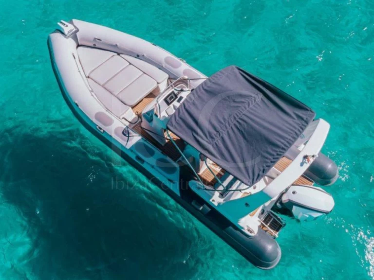 Location Bateau à moteur à Arzon - Valiant Valiant 750 Cruiser