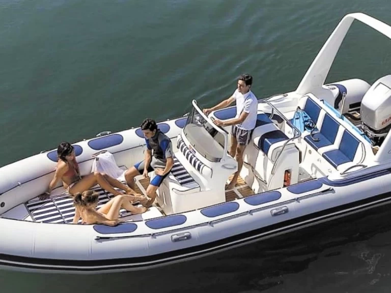 Louer Bateau à moteur avec ou sans skipper Valiant à Arzon