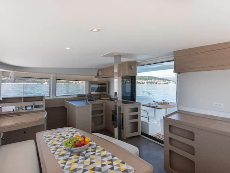 Location Catamaran à Bonifacio - Lagoon Lagoon 38