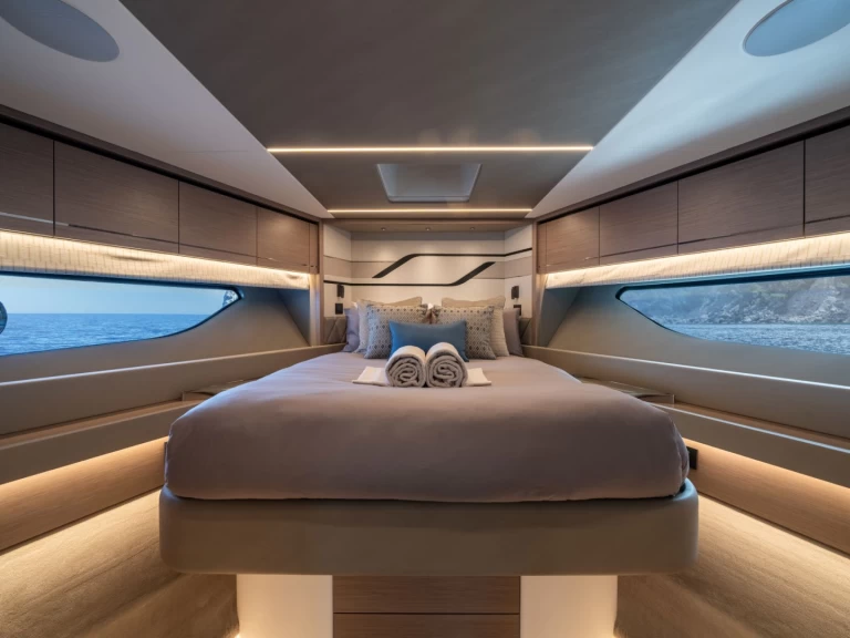 Yacht à louer à Álimos au meilleur prix