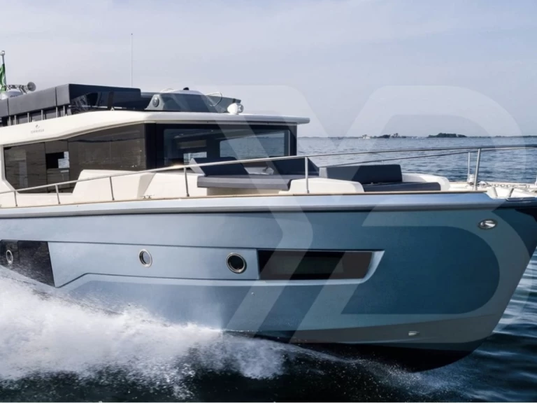 Location bateau Cranchi Eco Trawler Long Distance 43 à Marina de Portimão sur Samboat