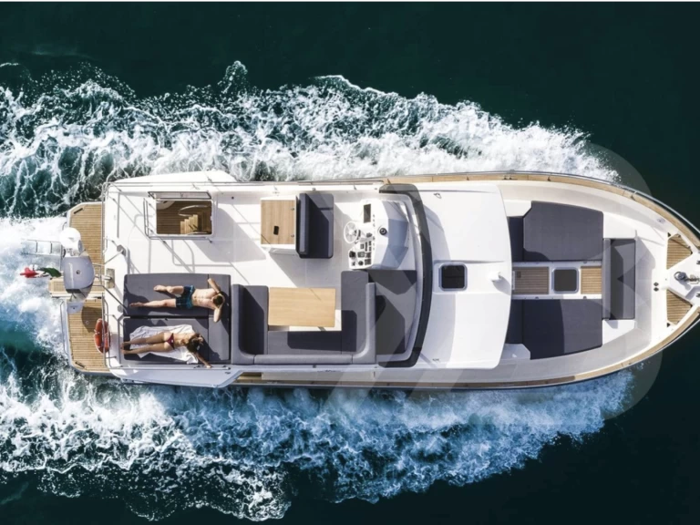 Bateau à moteur à louer à Marina de Portimão au meilleur prix