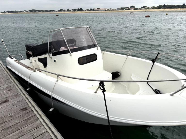 Location bateau Saint-Denis-d'Oléron pas cher Aston 21