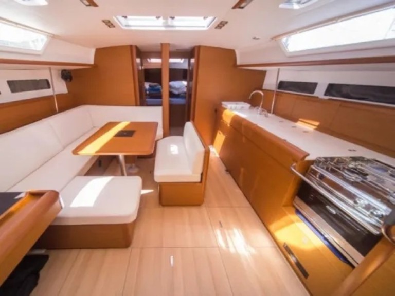Location bateau Álimos pas cher Sun Odyssey 479