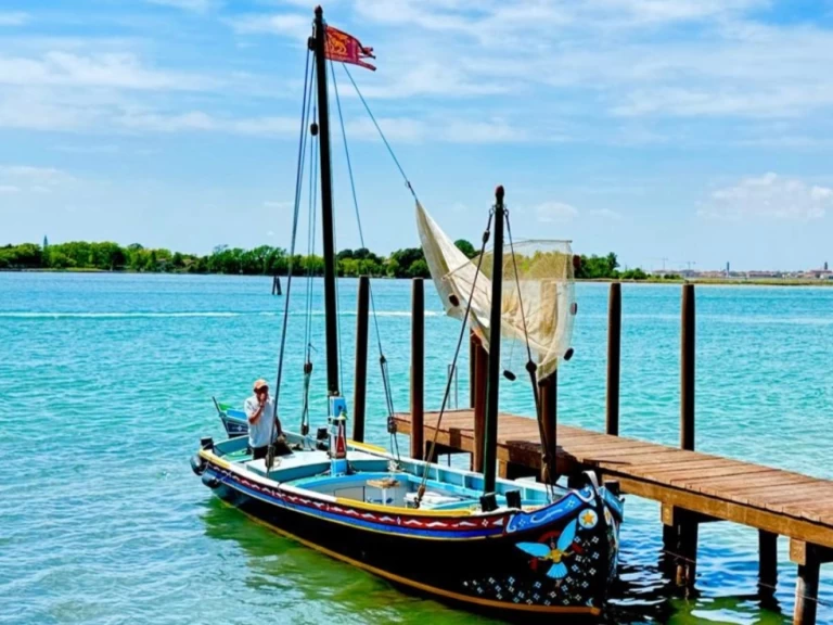 Louez un Amadi Bragozzo à Venise