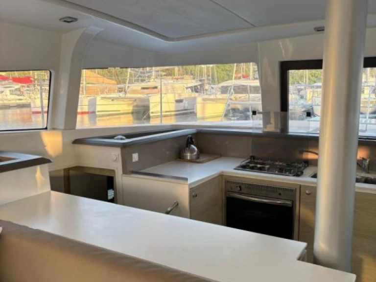 Catamaran à louer à Le Marin au meilleur prix